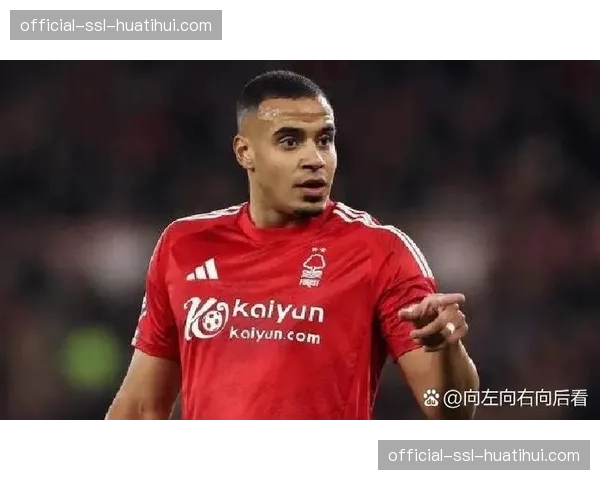 官方确认:罗马后卫斯皮纳佐拉内收肌受伤,将缺席四周